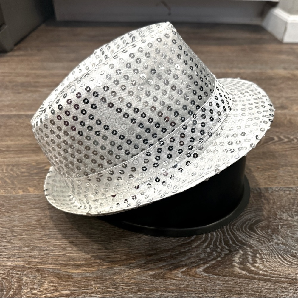 White/Silver Sequined Jazz Hat